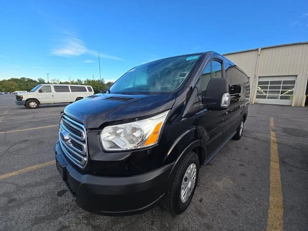 2019 FORD Transit