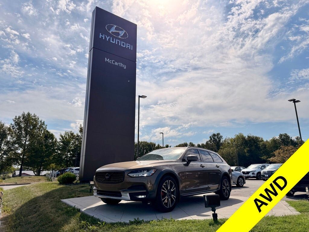 2017 VOLVO V90CC