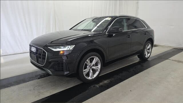 2023 AUDI Q8