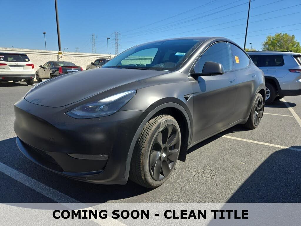 2024 TESLA Model Y