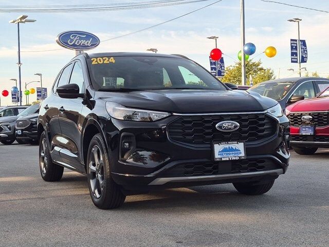 2024 FORD Escape