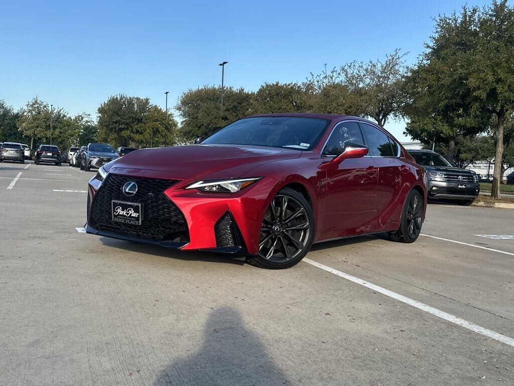 2025 LEXUS IS