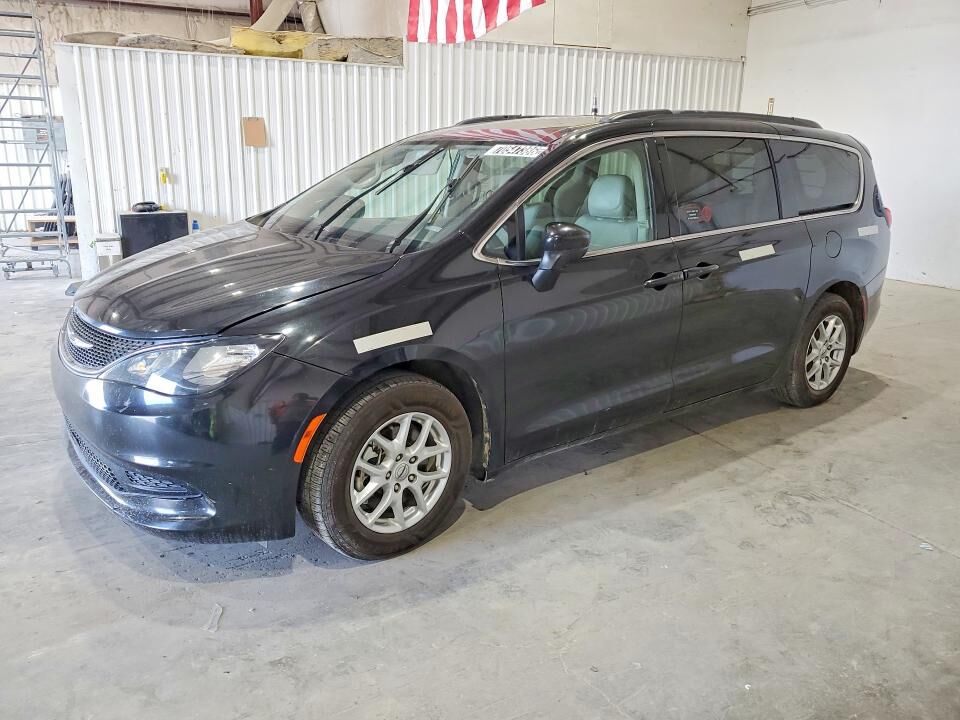 2021 CHRYSLER Voyager