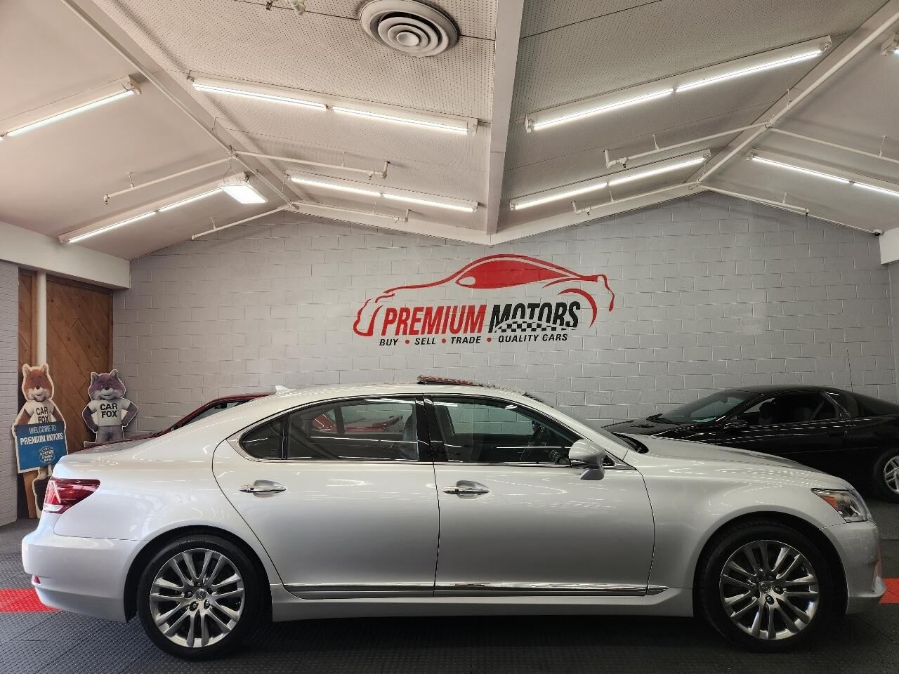 2013 LEXUS LS