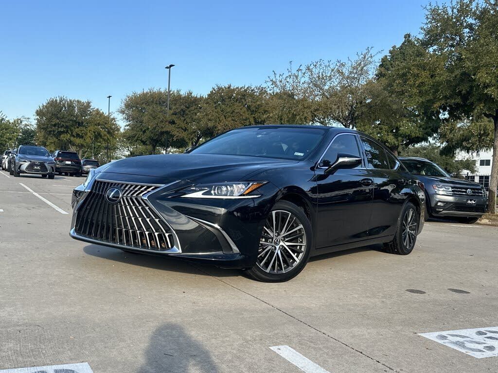 2023 LEXUS ES