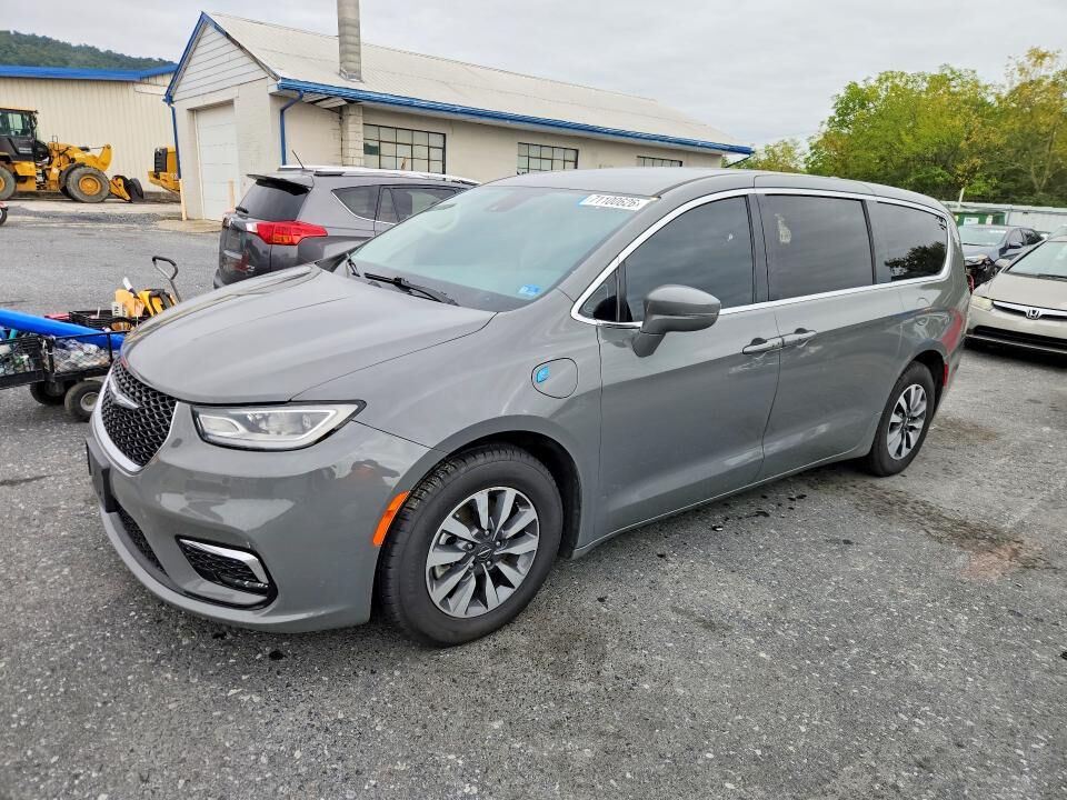 2022 CHRYSLER Pacifica