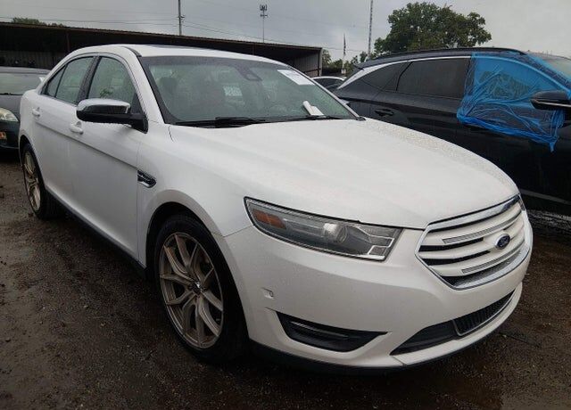 2013 FORD Taurus