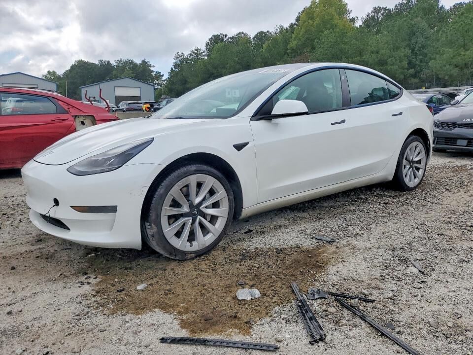 2022 TESLA Model 3