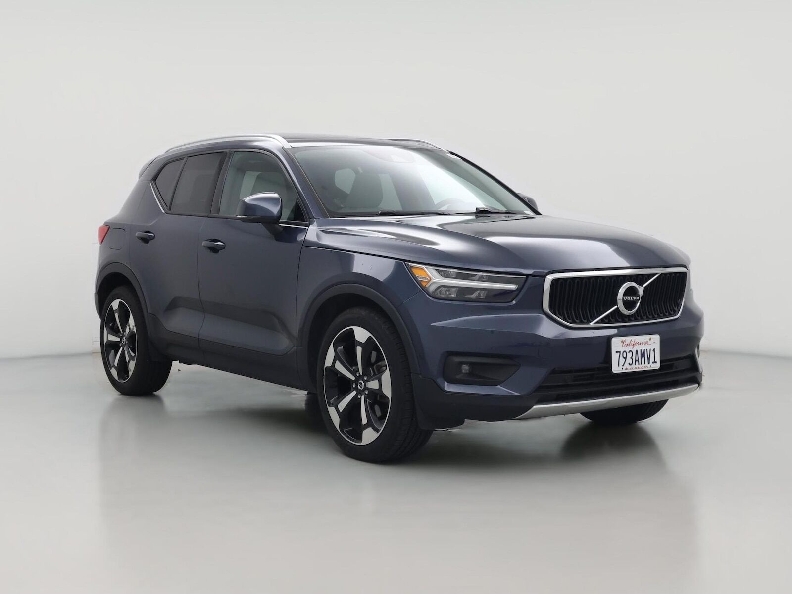 2021 VOLVO XC40