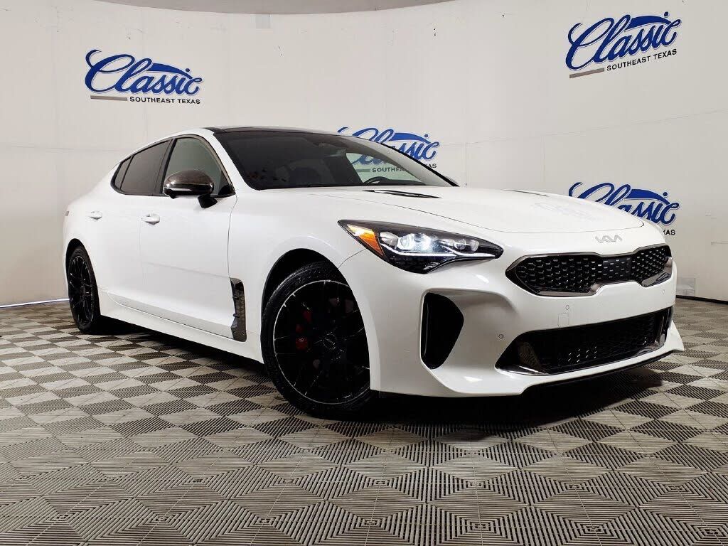2022 KIA Stinger