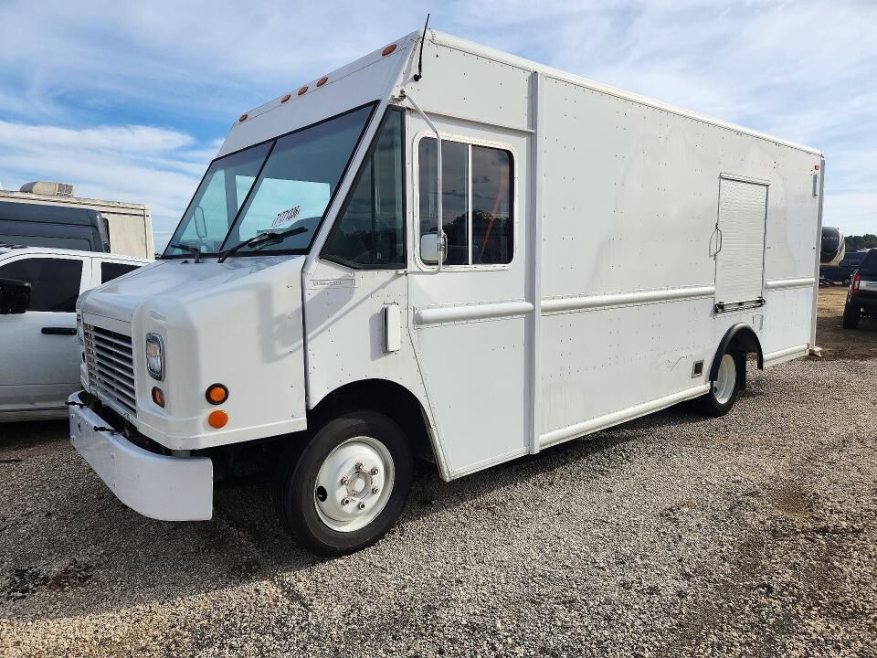 2007 FREIGHTLINER MT 45 Chassis