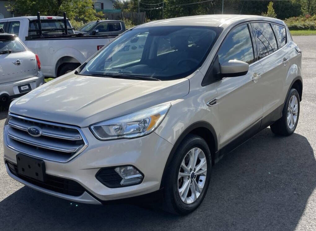 2017 FORD Escape