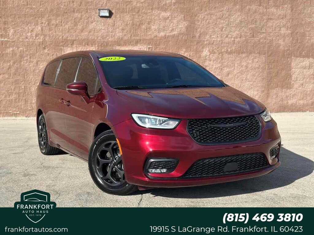 2022 CHRYSLER Pacifica
