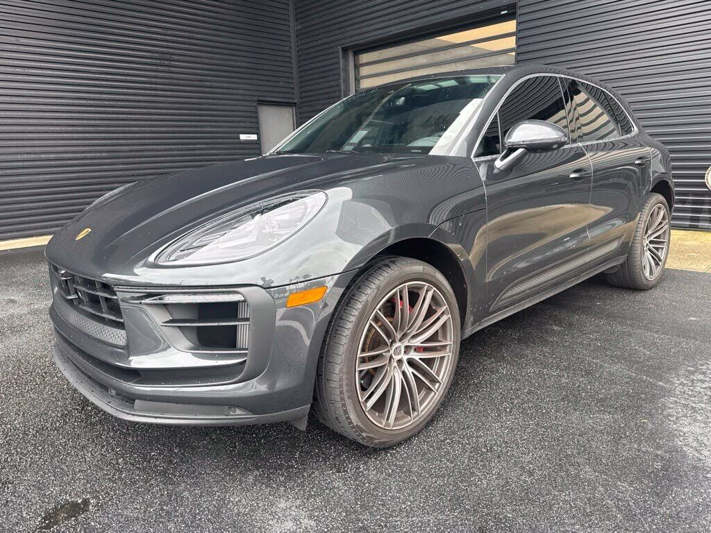 2023 PORSCHE Macan
