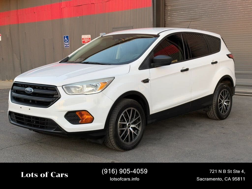 2017 FORD Escape