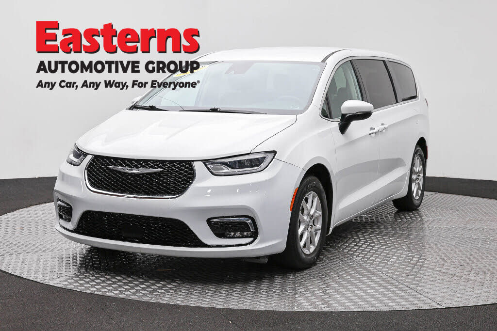 2023 CHRYSLER Pacifica