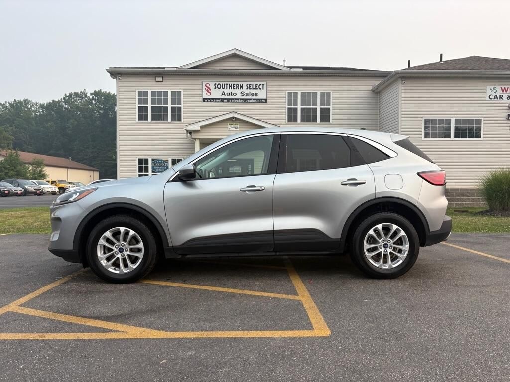 2021 FORD Escape