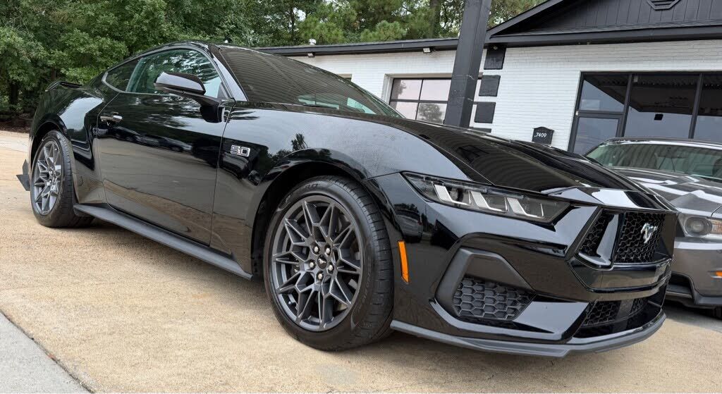 2025 FORD Mustang