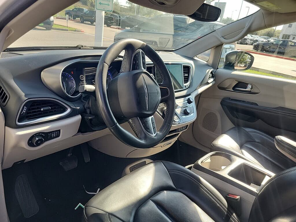 2023 CHRYSLER Pacifica