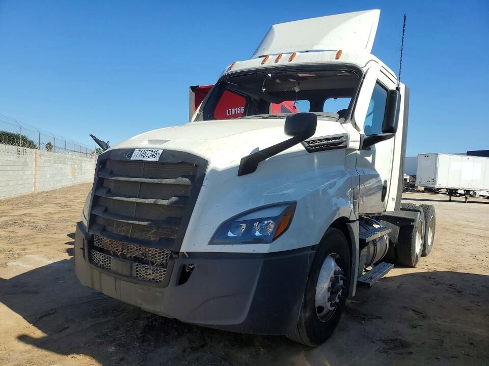 2022 FREIGHTLINER Cascadia