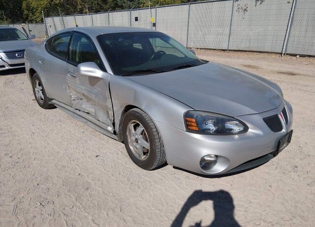 2004 PONTIAC Grand Prix