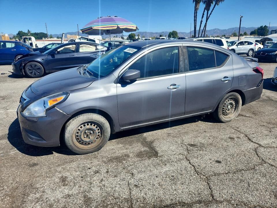 2018 NISSAN Versa