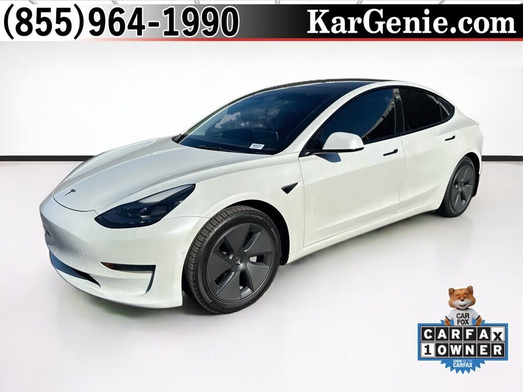 2022 TESLA Model 3