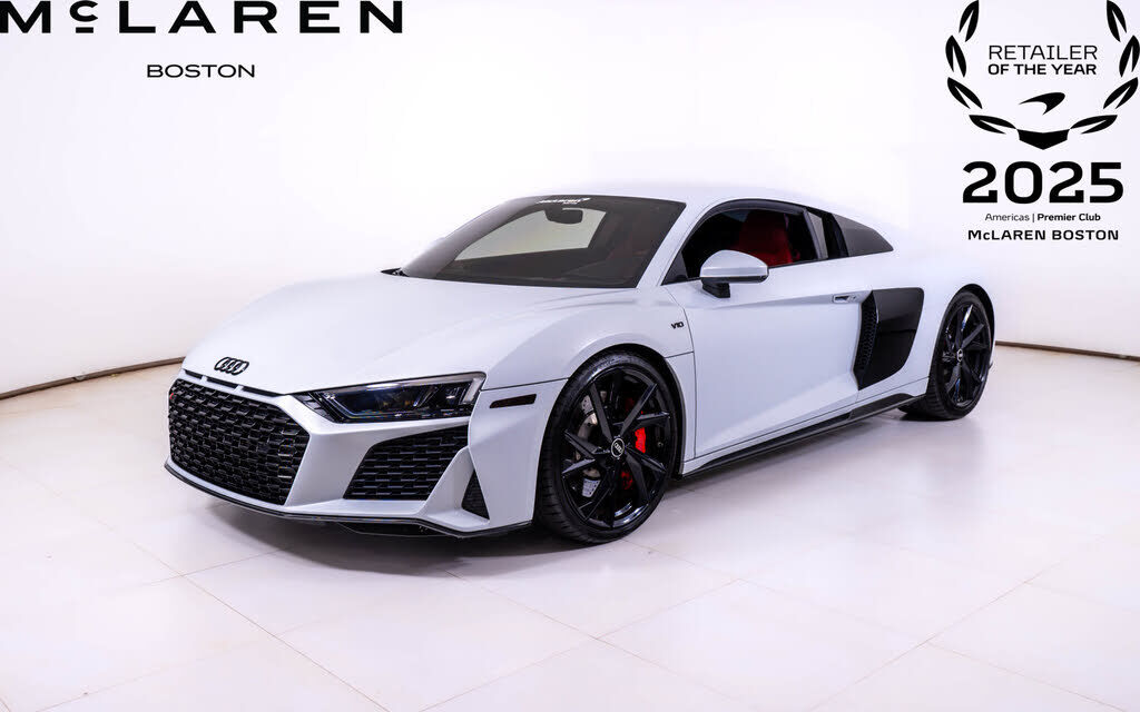 2022 AUDI R8