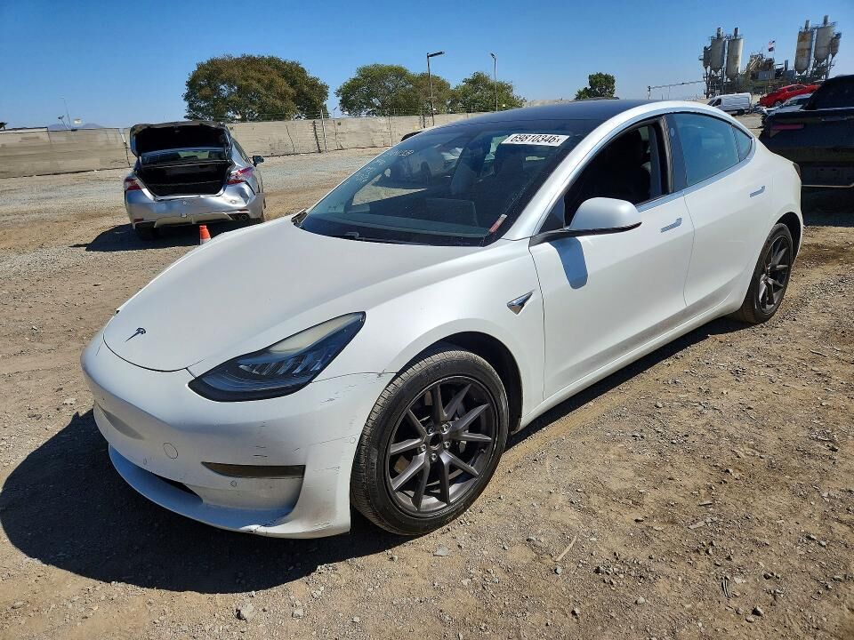 2019 TESLA Model 3