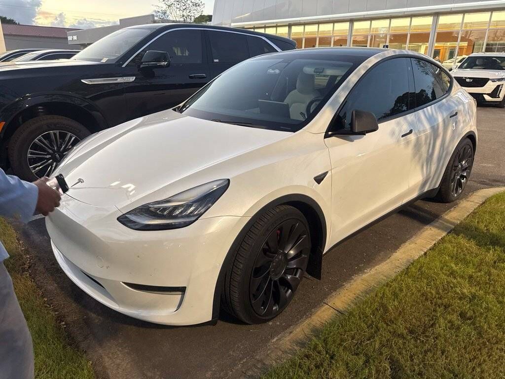 2020 TESLA Model Y