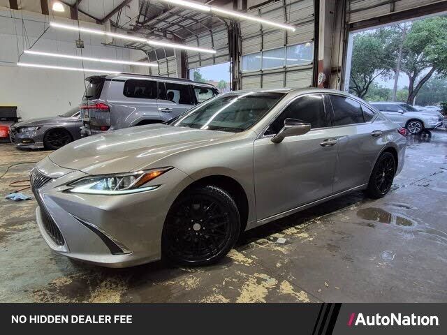 2021 LEXUS ES