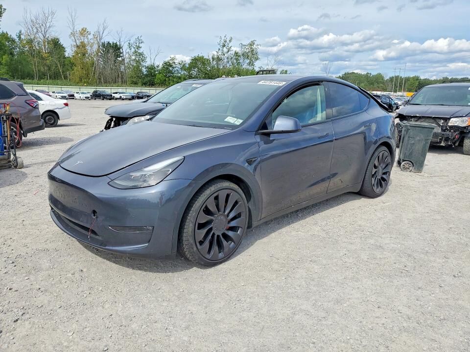 2022 TESLA Model Y