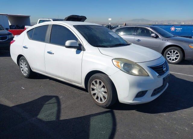 2013 NISSAN Versa