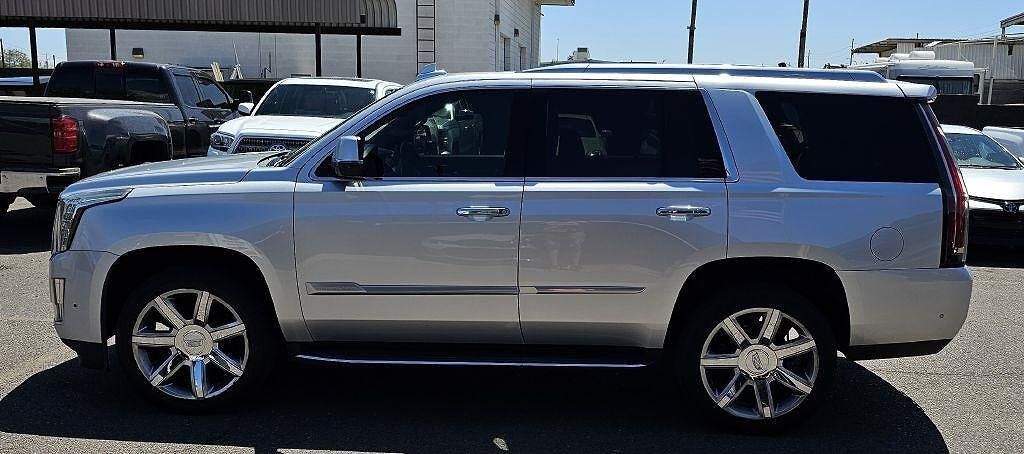 2020 CADILLAC Escalade