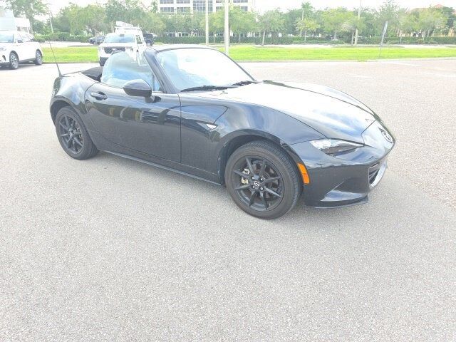 2022 MAZDA MX-5