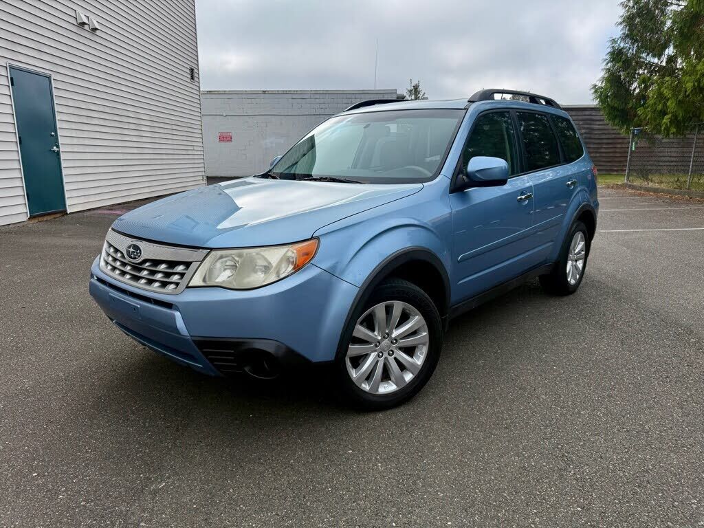 2011 SUBARU Forester