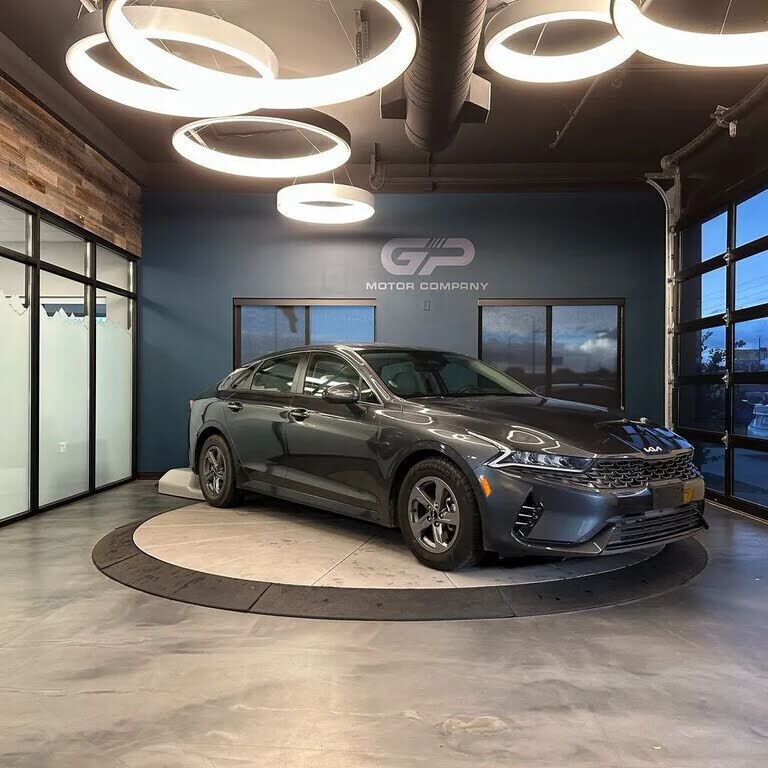 2022 KIA K5