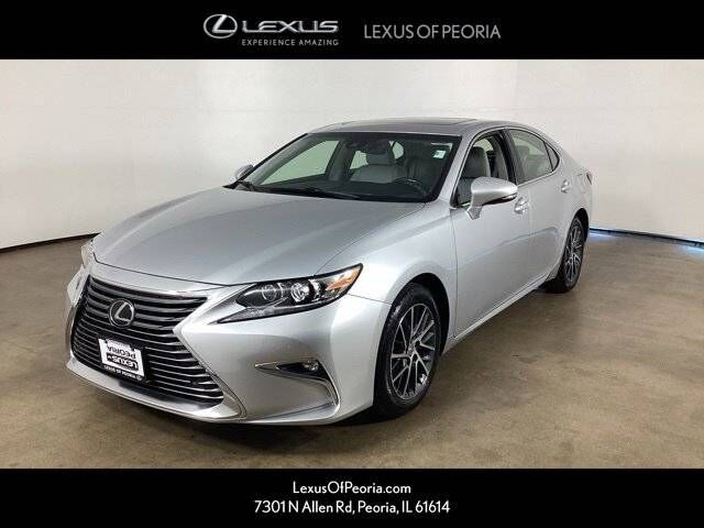 2017 LEXUS ES