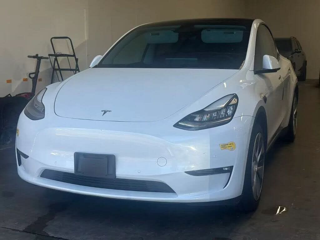2022 TESLA Model Y
