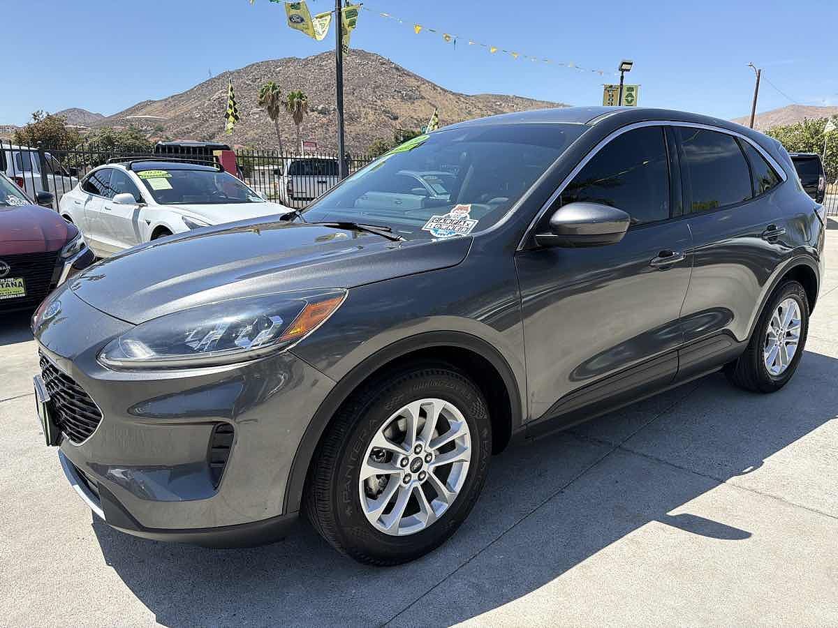 2020 FORD Escape