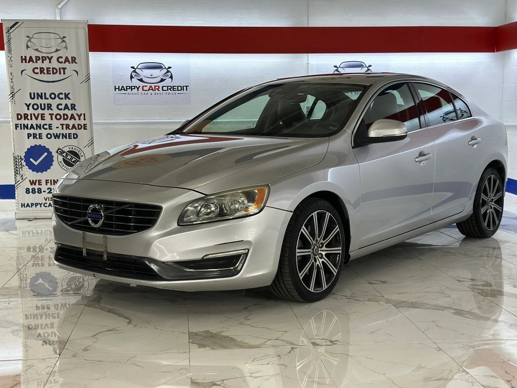 2015 VOLVO S60