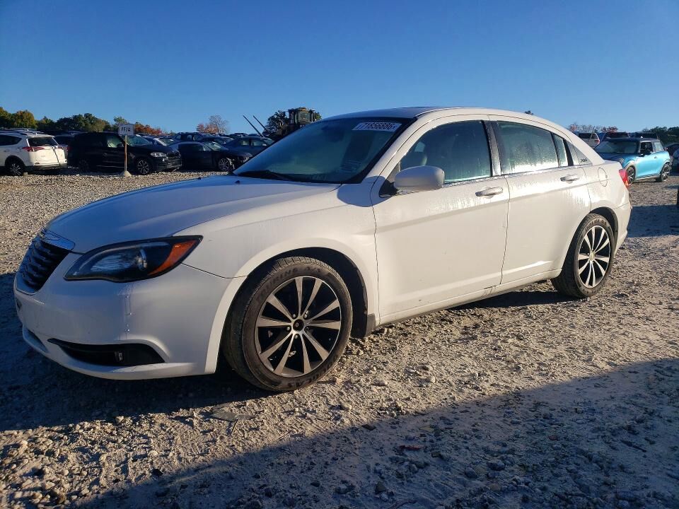 2011 CHRYSLER 200