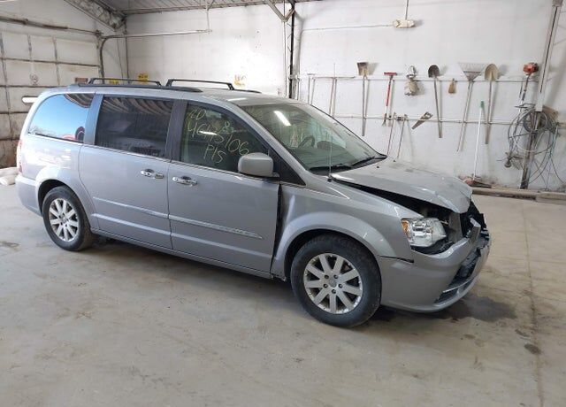 2015 CHRYSLER Town and Country