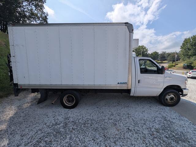 2016 FORD E-450