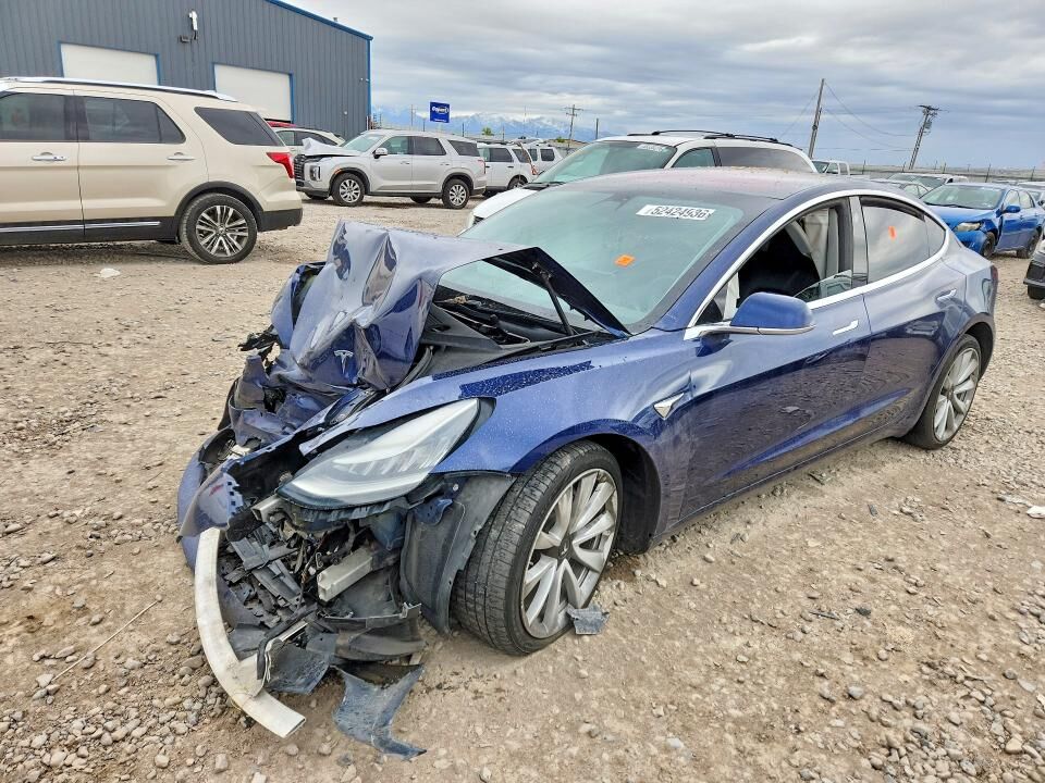 2018 TESLA Model 3