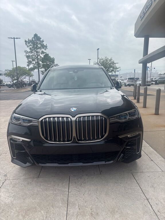 2022 BMW X7