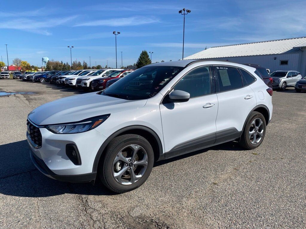 2025 FORD Escape