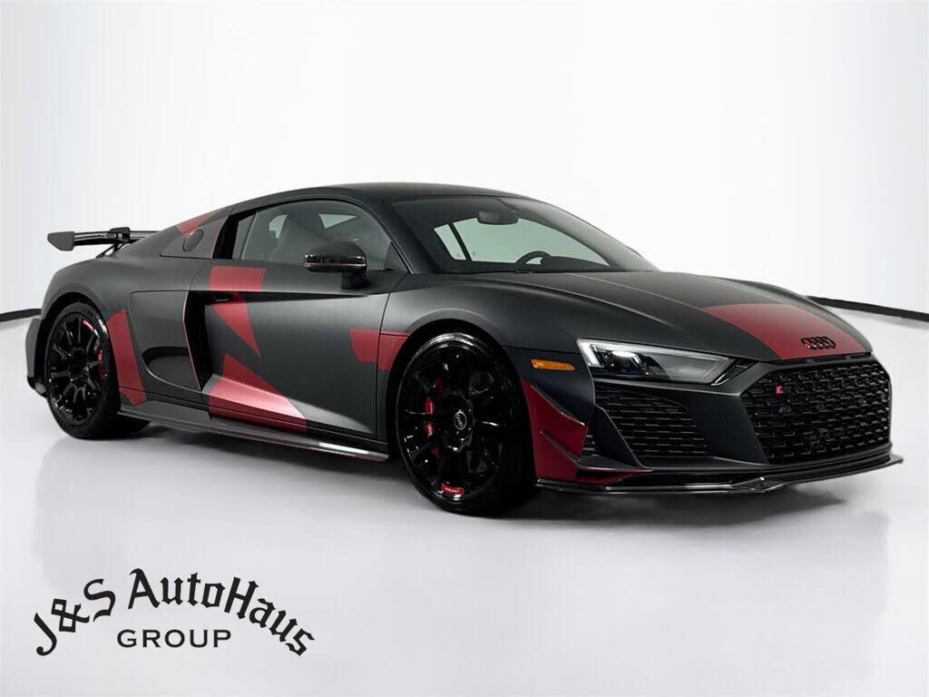 2023 AUDI R8