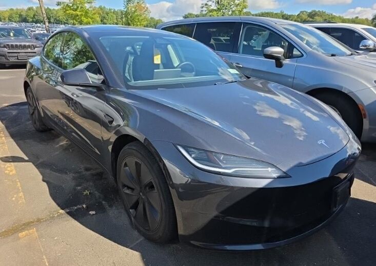 2024 TESLA Model 3