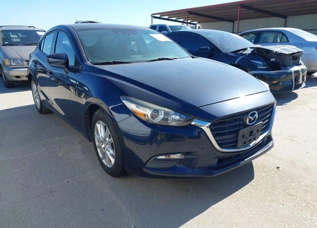 2017 MAZDA Mazda3
